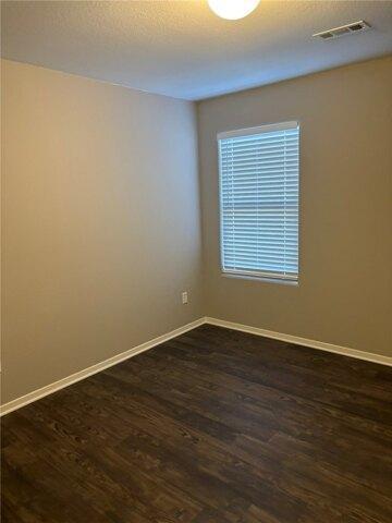 E Anabranch Ct, Farmington, Home For Rent in Fayetteville - Image 1