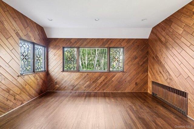 Heights Rd, Manhasset, Home For Rent in New Rochelle - Image 1