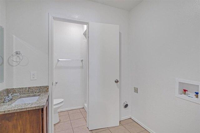 Rolston Rd Apt,irving, Home For Rent in Arlington - Image 1