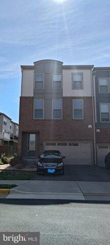 Laurel Thicket Ter, Sterling, Home For Rent in Centreville - Image 1