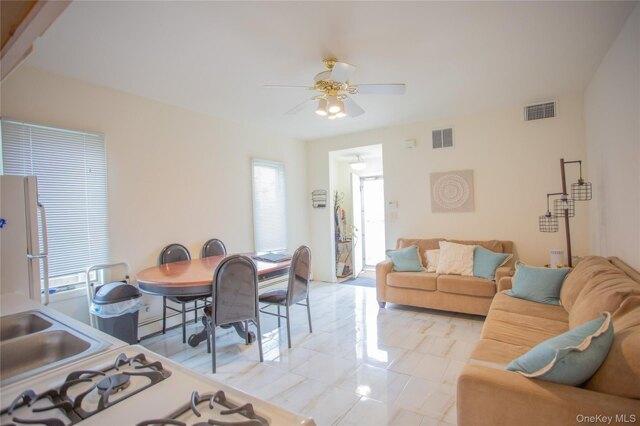 E Olive St, Long Beach, Home For Rent in Long Beach - Image 1