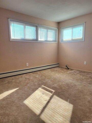 Return Ln, Levittown, Home For Rent in Babylon - Image 1