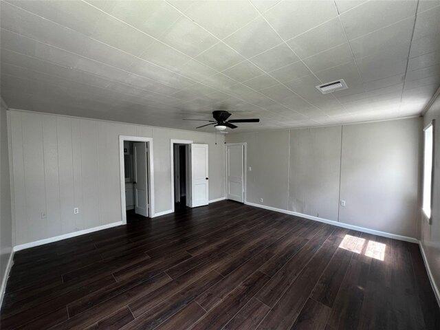E North St, Victoria, Home For Rent in Victoria - Image 1