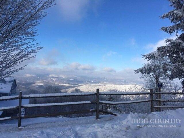 Rhododendron Dr, Beech Mountain, Home For Rent in Johnson City - Image 1