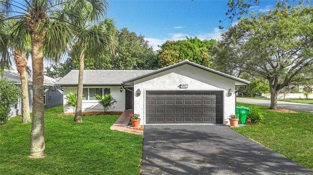 Nw St Ct, Coral Springs, Home For Rent in Sunrise - Image 1