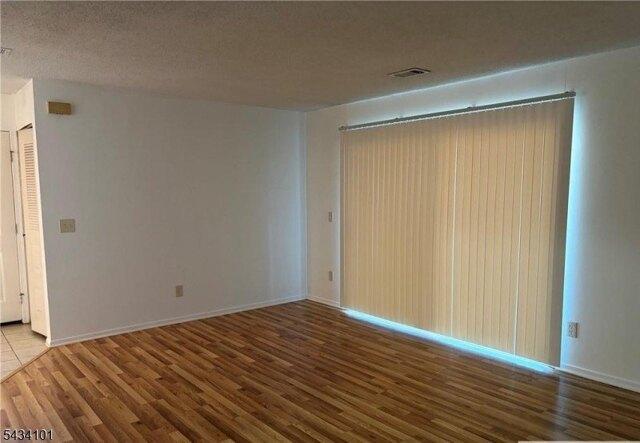 Lighthouse Ln, Sayreville, Condo For Rent in Woodbridge - Image 1
