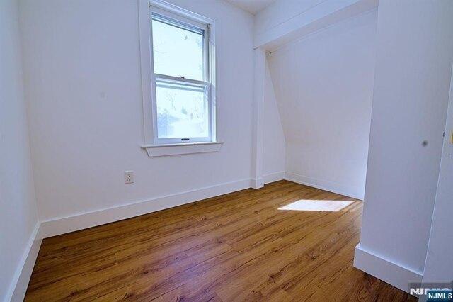 Clarke St, Closter, Home For Rent in Greenburgh - Image 1