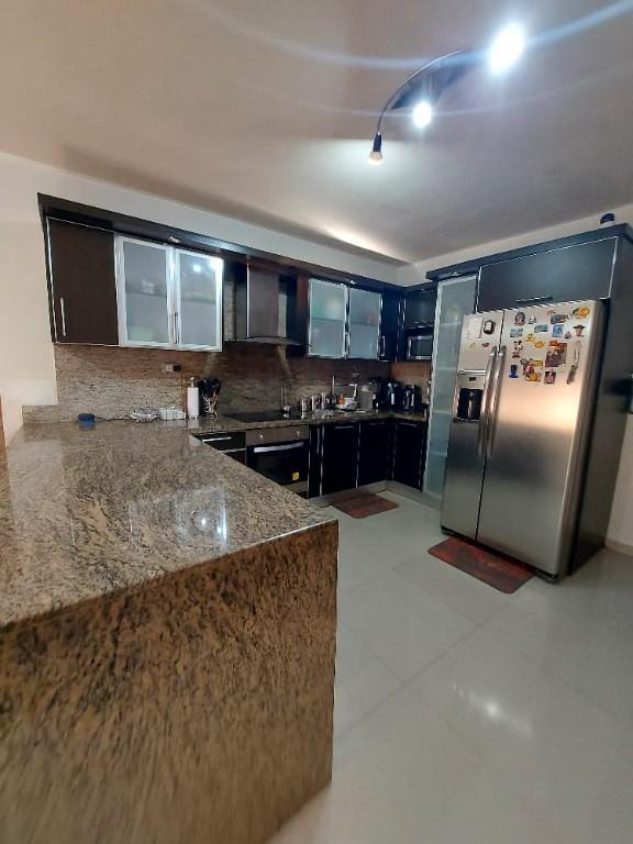 APARTAMENTO EN VENTA EN C.R. BAHIA REAL en Lecherías - Imagen 2