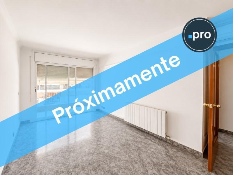 PISO CON BALCON EN JOAN PFAFF en Sant Boi de Llobregat - Imagen 1