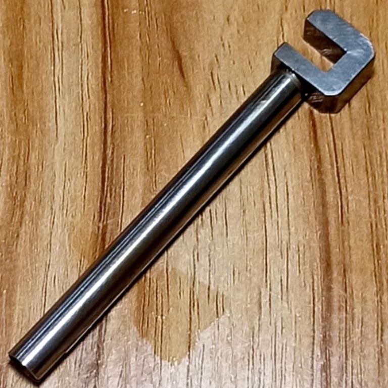 MESIN KF96 700K Overlock Sewing Machine Needle Pole in Kajang - Image 1