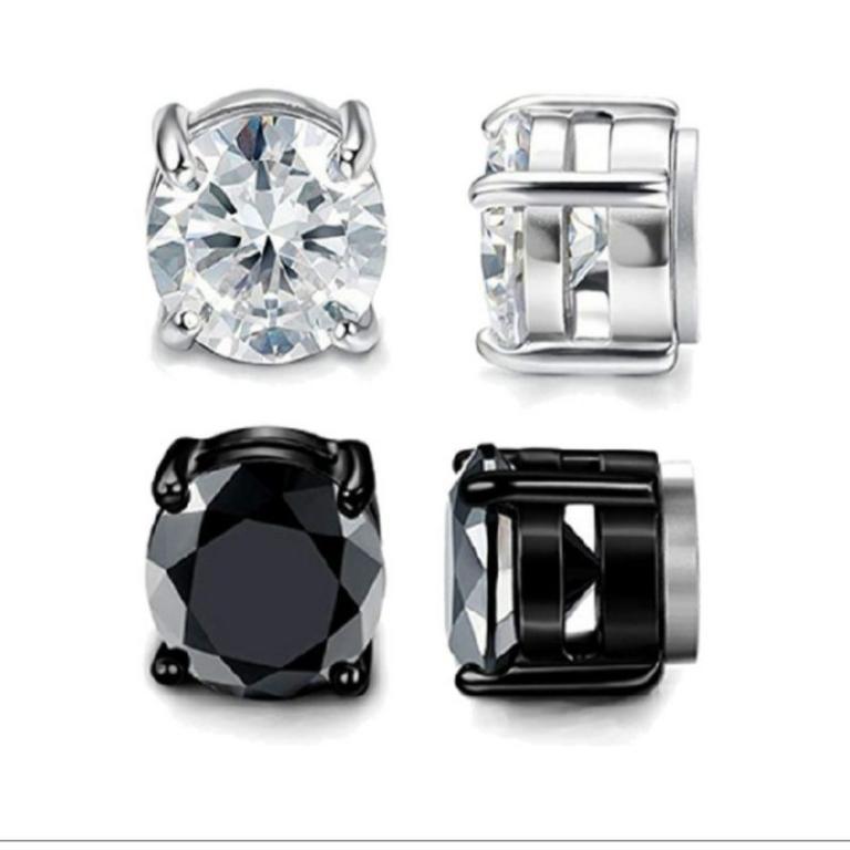 ELEGANT MAGNETIC EARRINGS FOR MEN AND WOMEN in Johor Bahru - Image 1