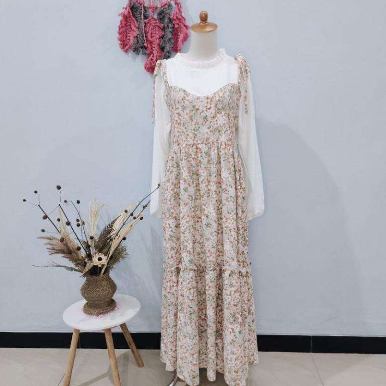 Crinkle Robe by NABILA in Novena - Image 1