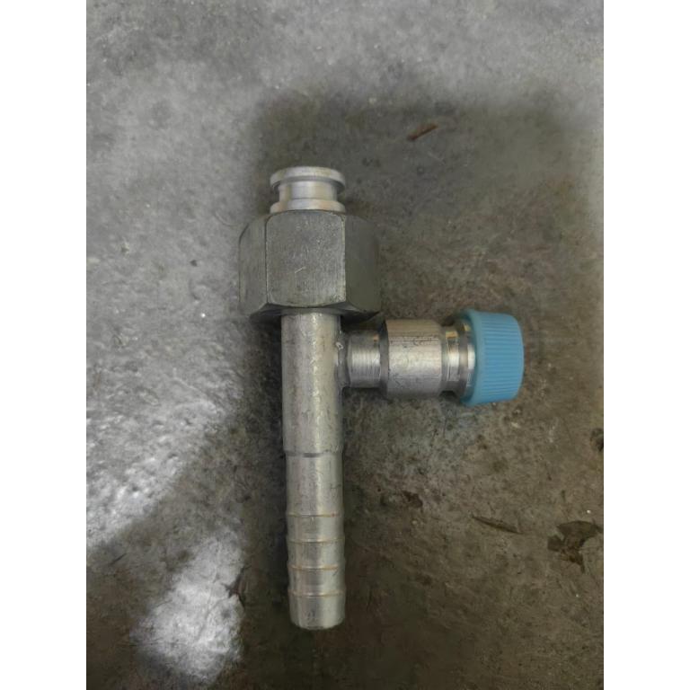 FITTING 4/8 R134 180 WITH VALVE-R134 universal modify … in Kampong Selayang - Image 1