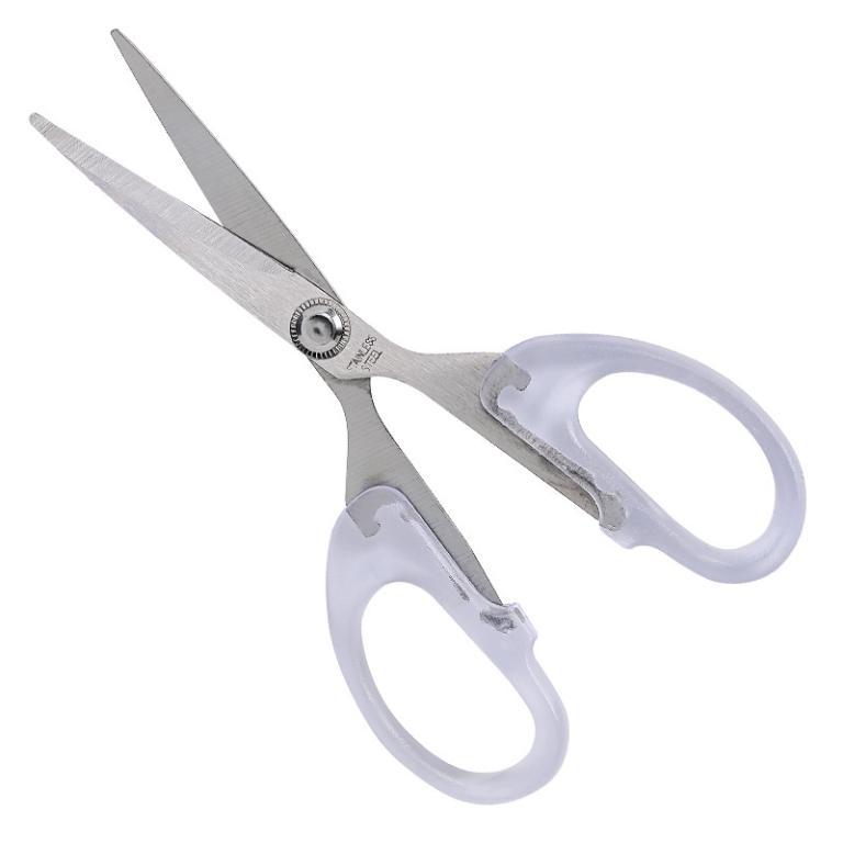 Scissors with imported size variations, very sharp, … in Shah Alam - Image 1