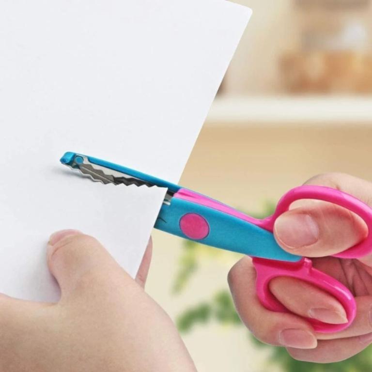 CASHMERX 1/6PCS Art Safety Scissors, Wavy Pattern DIY Color … in Petaling Jaya - Image 1