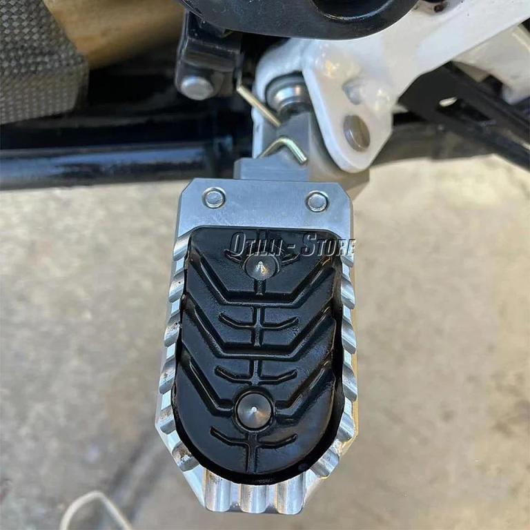 SL New R1250GS R1200GS Motorcycle Front Foot Pegs … in Shah Alam - Image 1