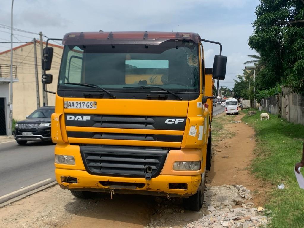 CAMION BENNE 10 ROUES A VENDRE en Côte d’Ivoire - Photo 1
