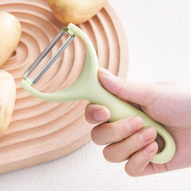 Multi-functional sharp peeler, a kitchen tool for fruits, … in Putrajaya - Image 1