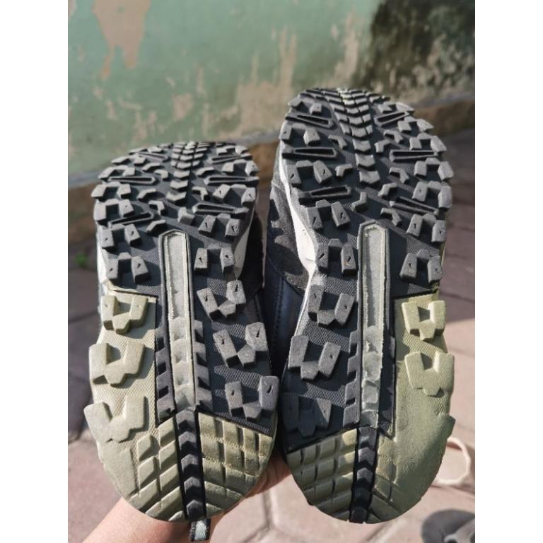 Columbia Trail Running Shoes in Malacca Town - Image 1