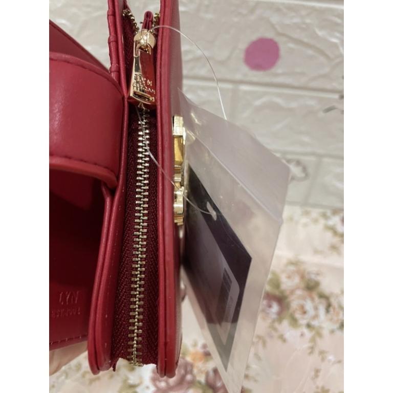 Lyn Short Wallet ️(outlet) in Kota Kinabalu - Image 1