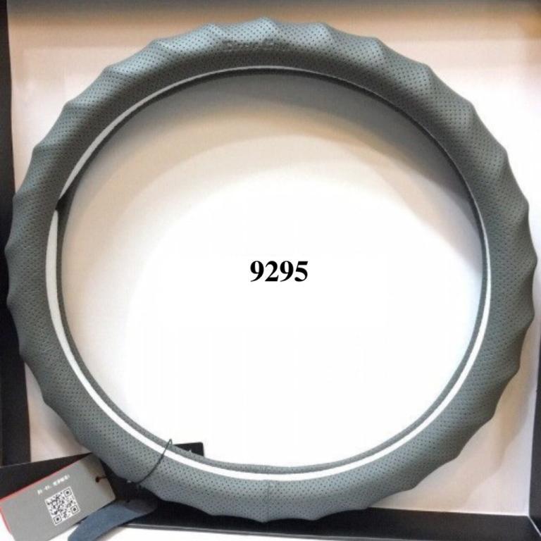 Premium Rav4 Circle Cool 9295 steering wheel cover, Rav4 … in Ipoh - Image 1