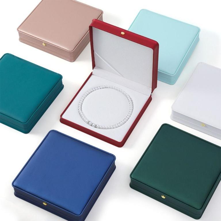 DARNELL Necklace Box, Large Set Box Display Case Pearl … in Bishan - Image 1