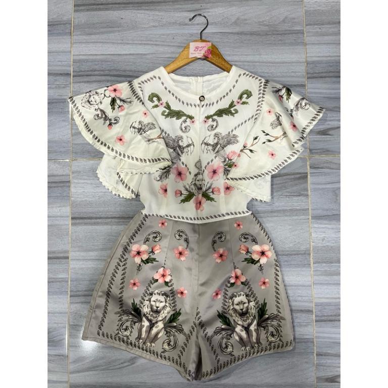 New First Hand Short Jumpsuit With Ruffled Sleeves Vintage … in Bukit Merah - Image 1