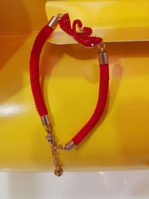 Swan Red Rope Bracelet Present 双红天鹅 红绳手链 生日礼物 in North-Eastern Islands - Image 1