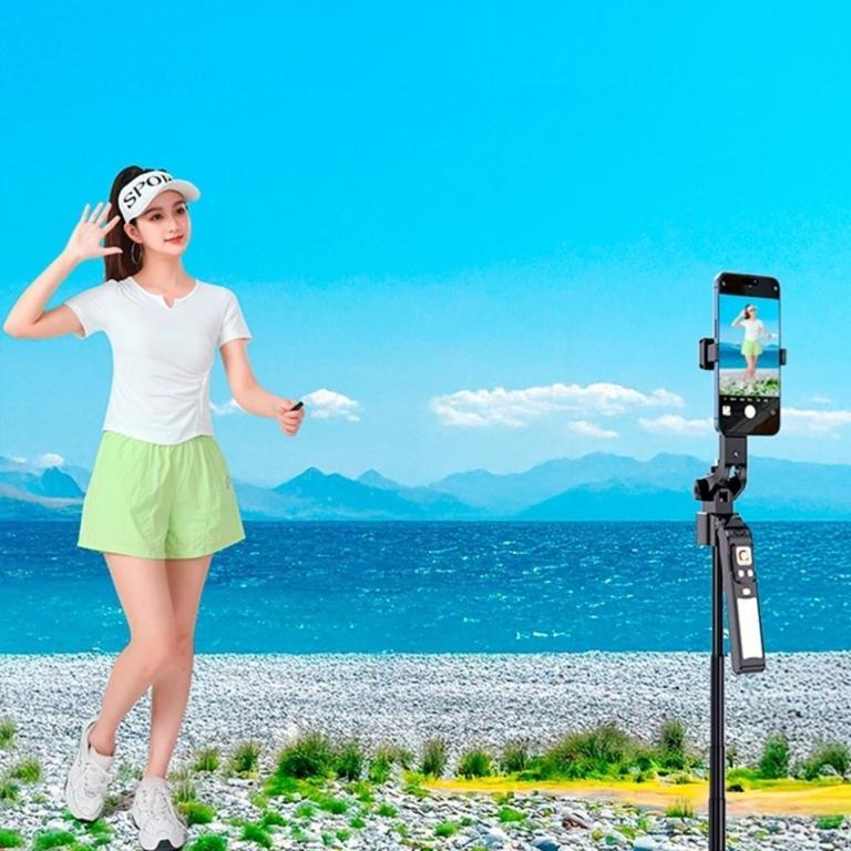 CEASIF6 Phone Selfie Monitor, Wireless Mini Screen Remote … in Jurong West - Image 1