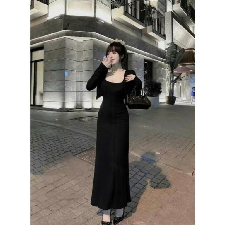 2S Long Form Wool Bodycon Dress with Long Sleeve Robe for … in Toa Payoh - Image 1