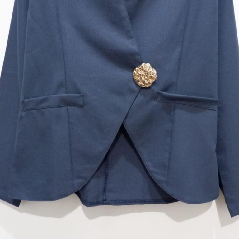 [NEW] ROSE LUXE BUTTON BLAZER in Bukit Batok - Image 1