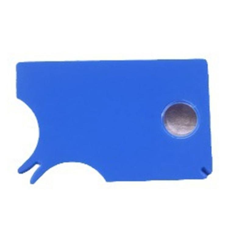 Dal Pet Grooming Tool With Magnifier For Detecting Fleas … in Mandai - Image 1