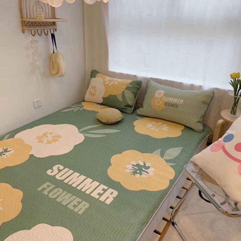 GREEN RUBBER FLOWER MAT SET TYPE 1 (SELECTED PRODUCTS) in Woodlands - Image 1