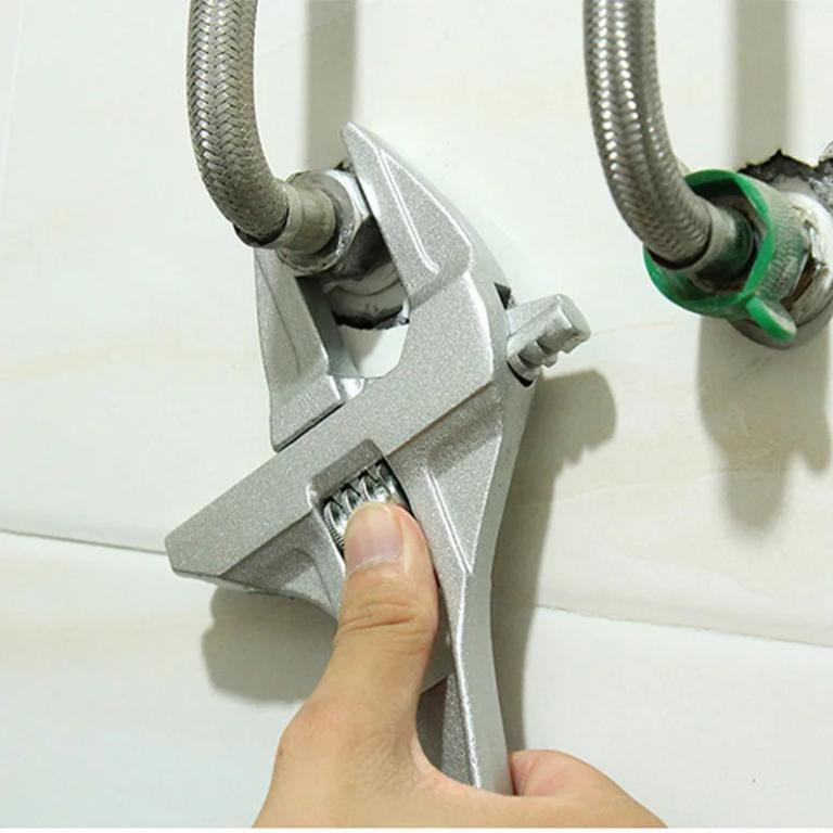 Universal Repair Set Bathroom Hand Tools Large Opening Pipe … in Sembawang - Image 1