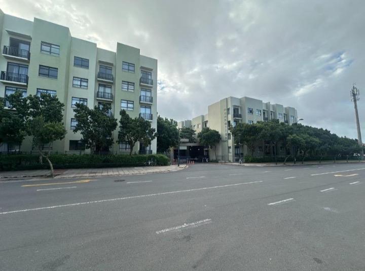 Apartment / Flat 1054-ref-4046 for Rent in Umhlanga Ridge, … in Durban - Image 1