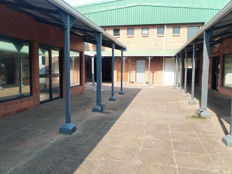 Retail 2475-ref-1573 for Rent in Hayfields, Pietermaritzburg in Pietermaritzburg - Image 1
