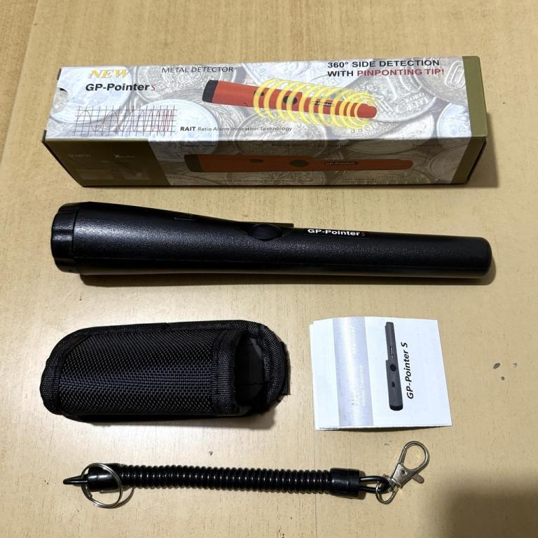 One Set Waterproof Handheld Metal Detector, IP66 Rated With … in Pasir Ris - Image 1
