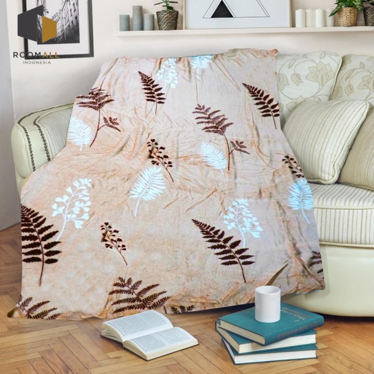 BG Quality Imported Adult Minimalist Motif Soft Fur Blanket … in Pasir Ris - Image 1