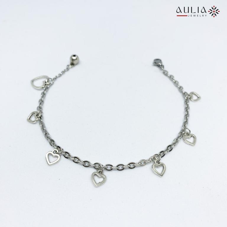 Hand Chain Bracelet Anti-Rust TitaniumWanita, Many … in Bukit Batok - Image 1