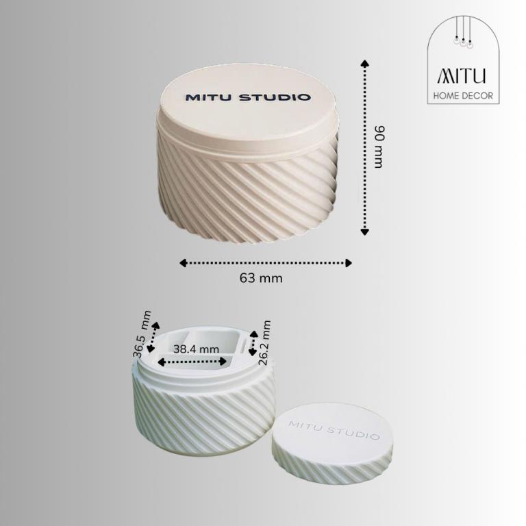 Compact, Safe, Protective Camera Battery and Memory Card … in Mandai - Image 1