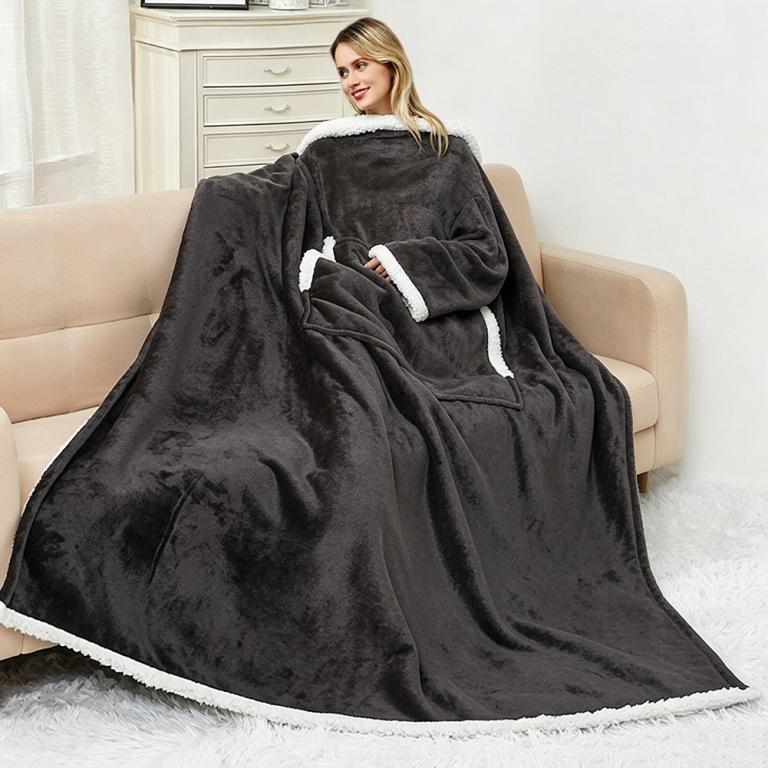 Luxury Warm Blanket Robe Machine Washable And Easy To … in Pasir Ris - Image 1