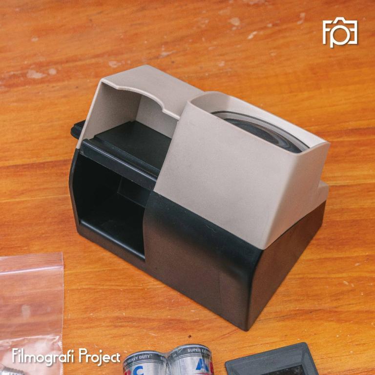 Apollo Slide Viewer - 35mm Film Roll Frame Album in North-Eastern Islands - Image 1