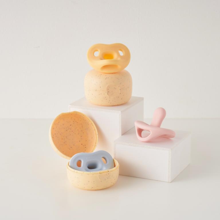 Moyuum pacifier, premium silicone pacifier for babies 1-3 months in Woodlands - Image 1