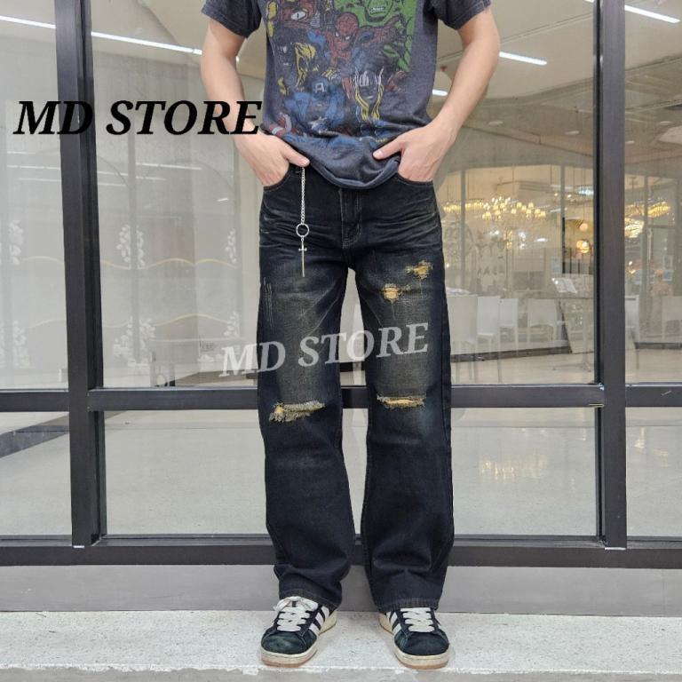 New Blade Wide-Leg Jeans With Ripped Design (With Hanging Chain) in Sembawang - Image 1