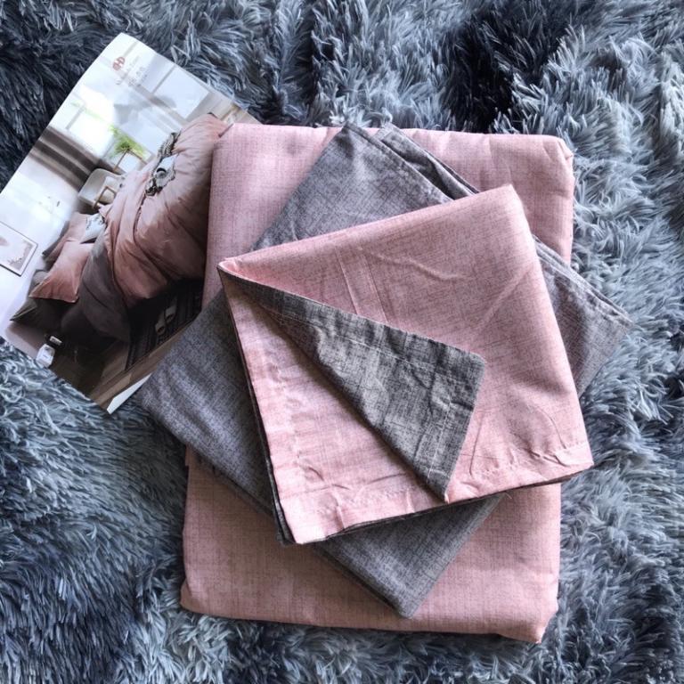 Korean Style Bedding Set - scratched pink pattern (no … in Toa Payoh - Image 1