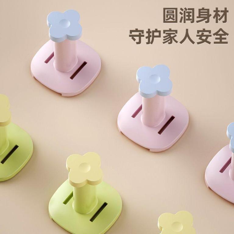 Perforation-Free Hanger Storage Handy Tool Multifunctional … in Sembawang - Image 1