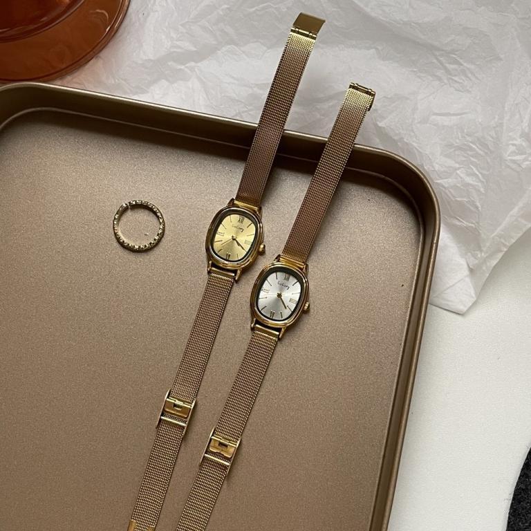 Retro Simple Oval Steel Ribbon Watch Female Student in Mandai - Image 1