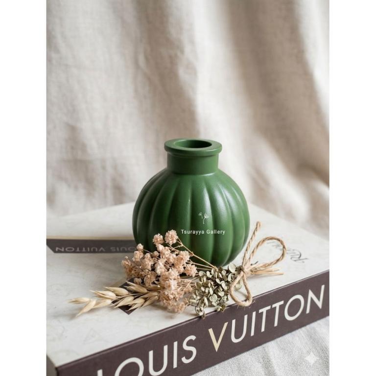 CEMENT POT RUSTIC FLOWER VASE RUSTIC ARTIFICIAL FLOWER VASE … in Bukit Batok - Image 1