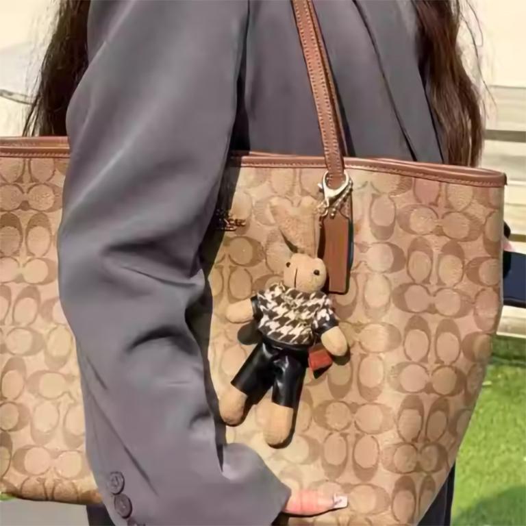 EverToner Cartoon Lady Rabbit Key Holder Bag Pendant … in North-Eastern Islands - Image 1