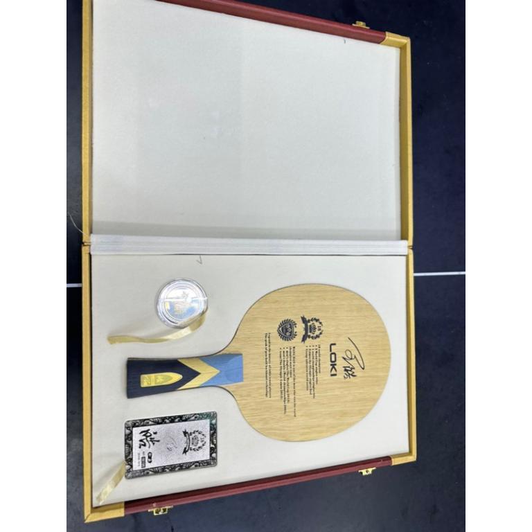 Loki Golden Wang Hao Table Tennis Racket - Legendary Honor … in Toa Payoh - Image 1